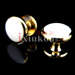 Ӣ����ɫ�I�۰�ɫ���̓��|��ʽ�r����β���½���ٿ���\cufflinks