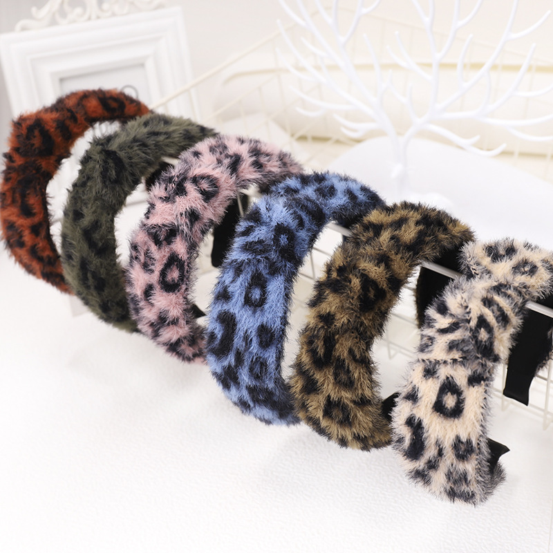 Retro Small Fragrant  Mink Hair Leopard Polka Dot Middle Twisted Headband display picture 4
