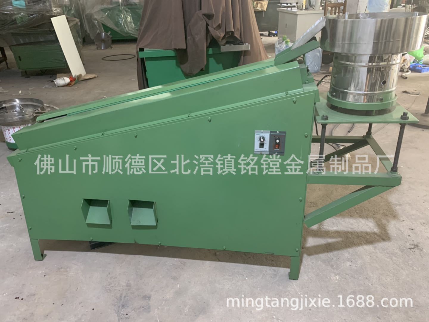 佛山铭镗 全自动选钉 机筛选机筛选螺丝头部直径大小及螺帽厚度等