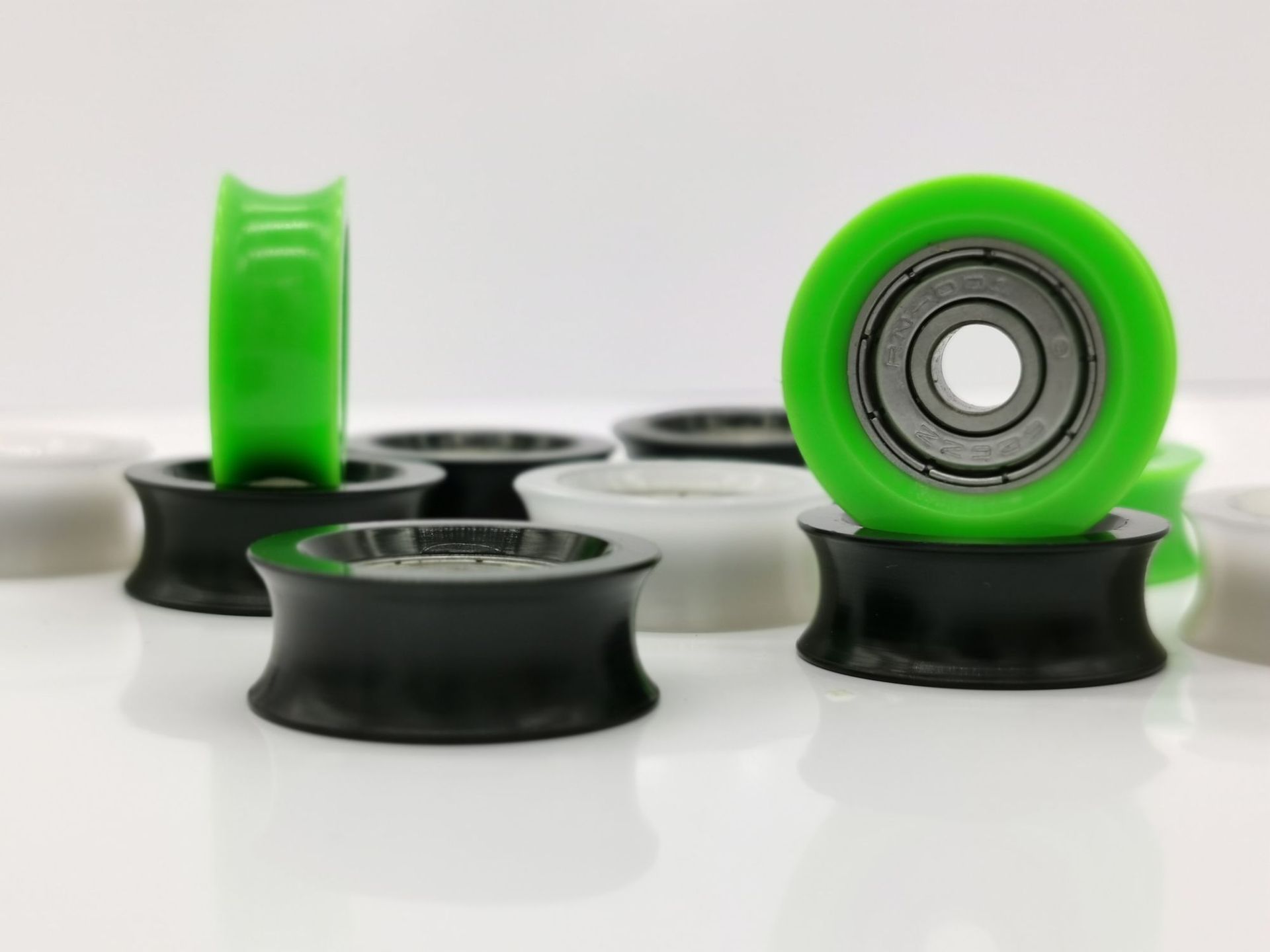 厂家批发 定制加工626ZZ微型注塑轴承门窗五金推拉门滑轮轴承