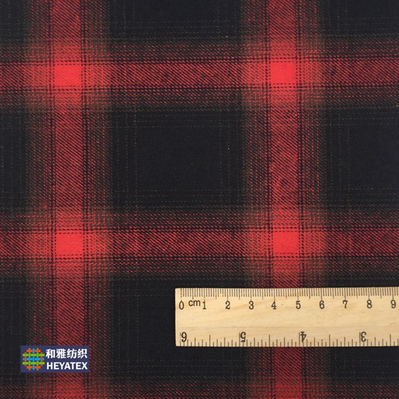 现货涤棉色织磨毛格子布 经典格秋冬起绒衬衫面料