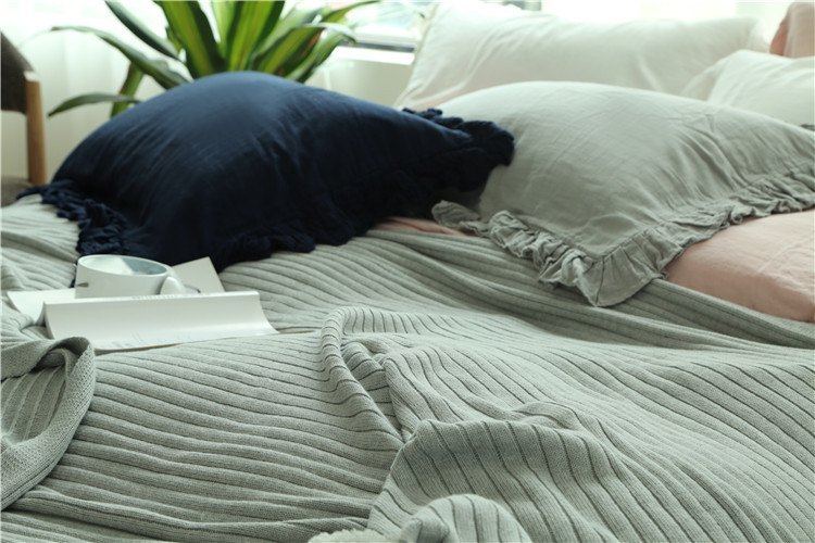 Lehká luxusní severská jednoduchá celobavlněná černá keprová deka do hotelové ložnice, vlněná deka, povlečení_voghion.com