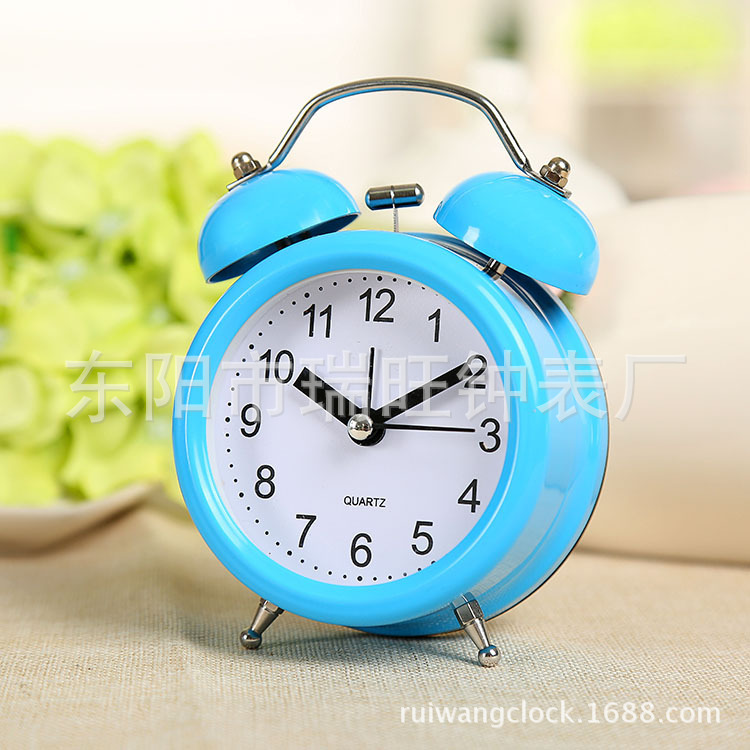 Directo de fábrica mudo de noche simple estudiante creativo reloj de metal multifuncional niños noche luz pequeño reloj despertador