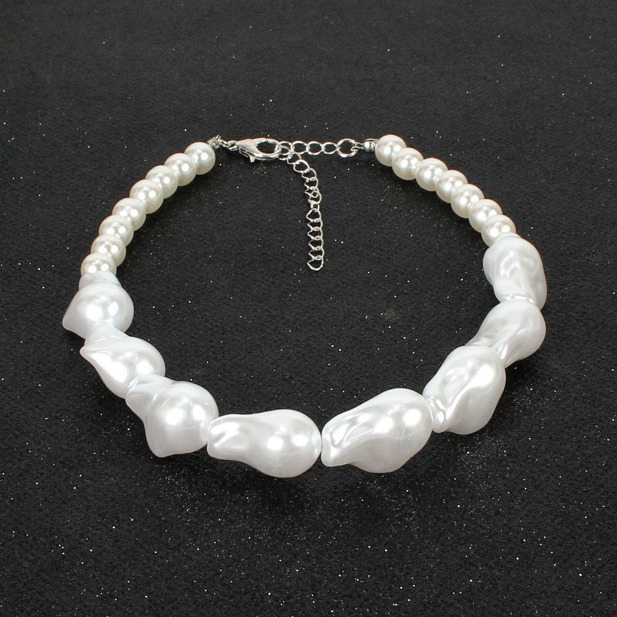 Temperament Geometric Shaped Imitation Pearl Handmade Beaded Necklace Female display picture 6