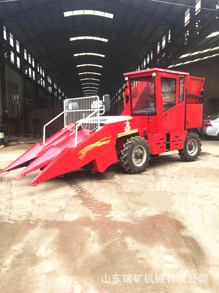 东北收割苞米机 秸秆还田玉米收获机 大型联合玉米收割机