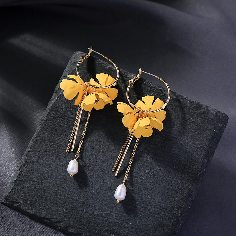 Fashion Pearl Pendant Earrings Wild Long Tassel Flower Earrings Women display picture 5