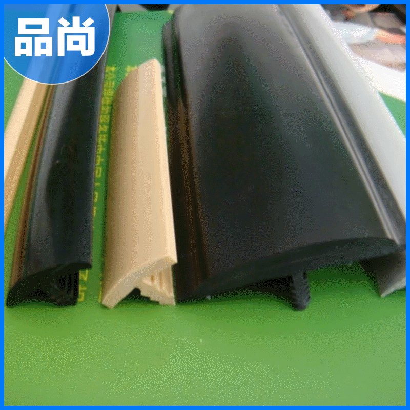 专业生产 PVC挤出塑胶T型条 防撞pvc柜门胶条 挤出异型材硅胶条