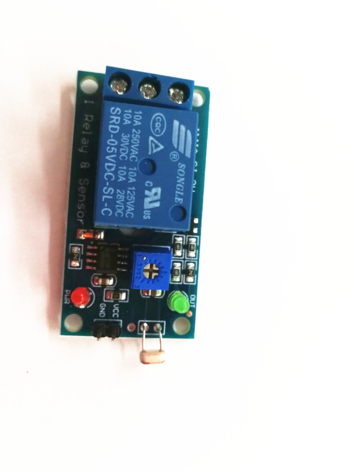5V光敏电阻传感器加继电器光控开关模块 寻光光线检测开关
