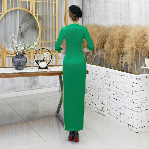 Chinese Dress Qipao for women embroidered cheongsam dress with green sleeves