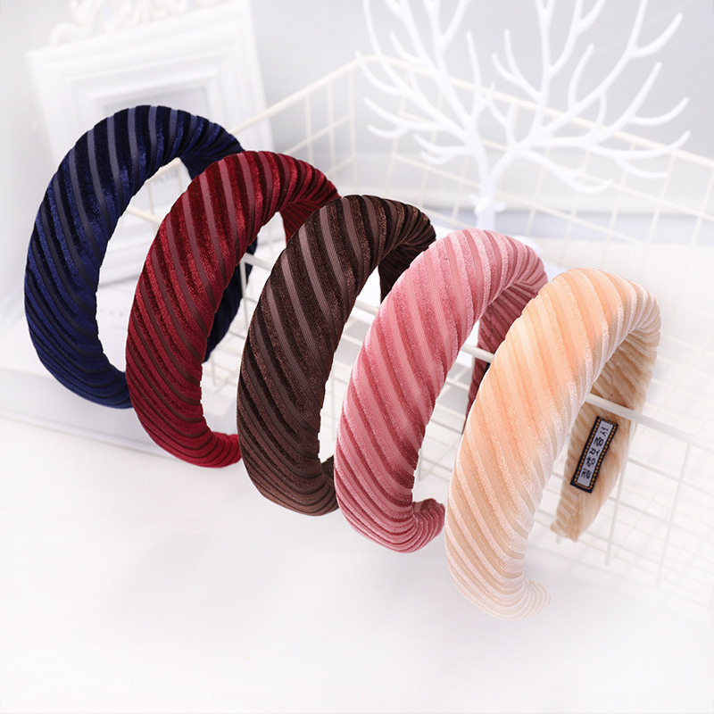 New Hot Velvet Solid Color Sponge Headband Head Buckle Fashion Wild Ladies Headband display picture 20