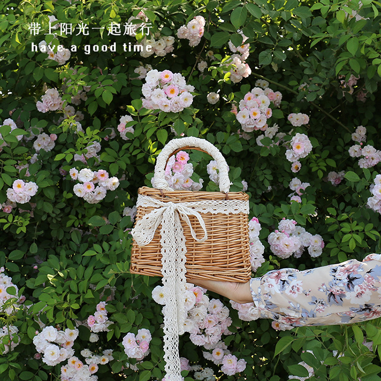 Summer Hand-Held Small Square Bag, Square Rattan Women's Bag, Straw Wicker Bag, Hand-Woven Women's Bag, Casual Japanese Beach Bag Summer Hand-Held Small Square Bag, Square Rattan Women's Bag, Straw Wicker Bag, Hand-Woven Women's Bag, Casual Japanese Beach Bag