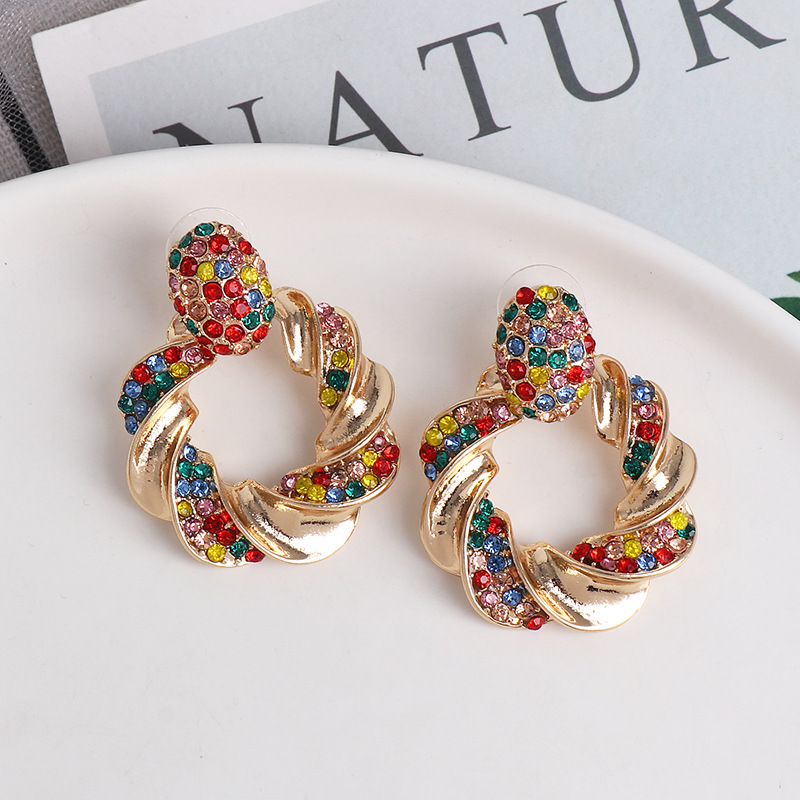 Simple Thick Circle Button Twist Earrings Diamond Earrings Women display picture 6