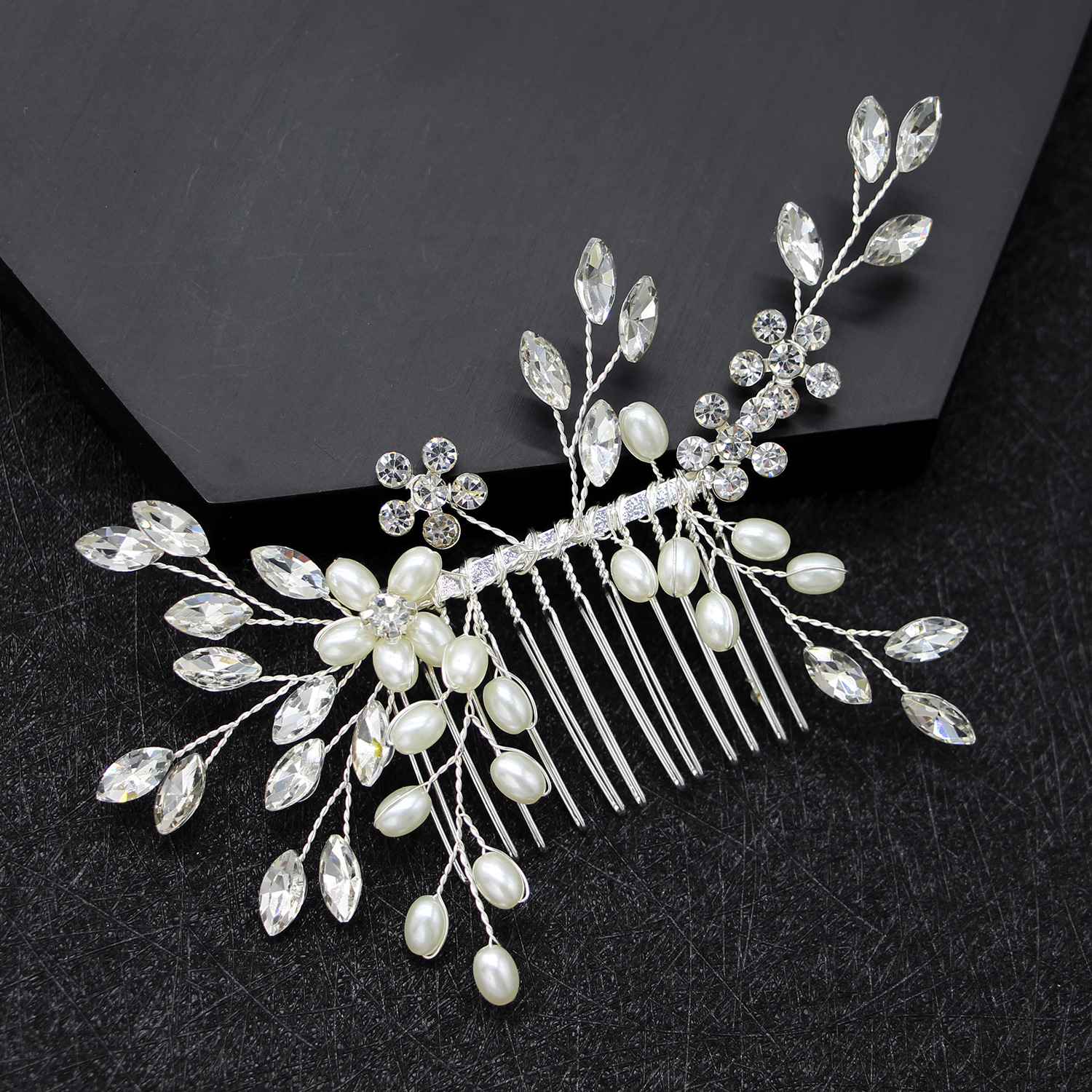 Bridal Headwear Pure Handmade Pearl Crystal Hair Comb display picture 2