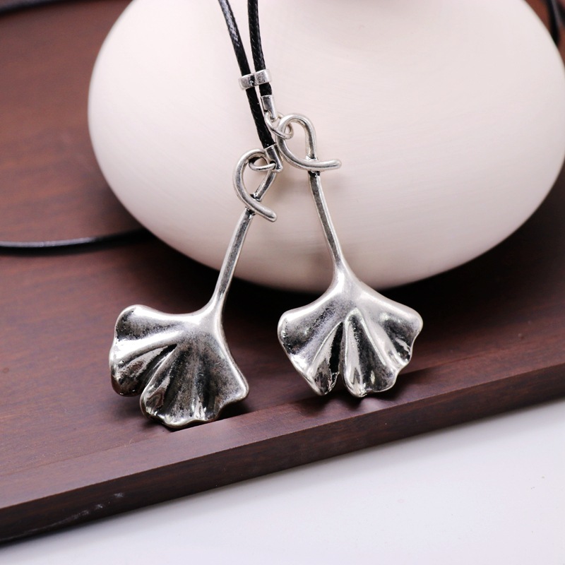 Cotton And Linen Double Apricot Leaf New Double Pendant Apricot Leaf Necklace Adjustable Long Chain display picture 5