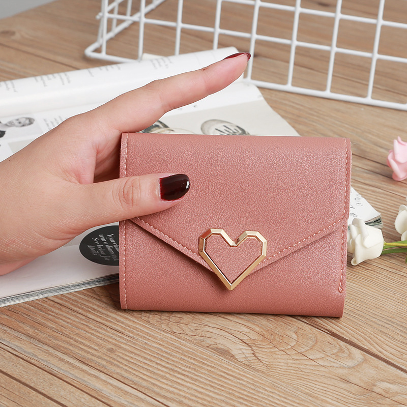 Retro Three-fold Heart-shaped Buckle Wallet display picture 16