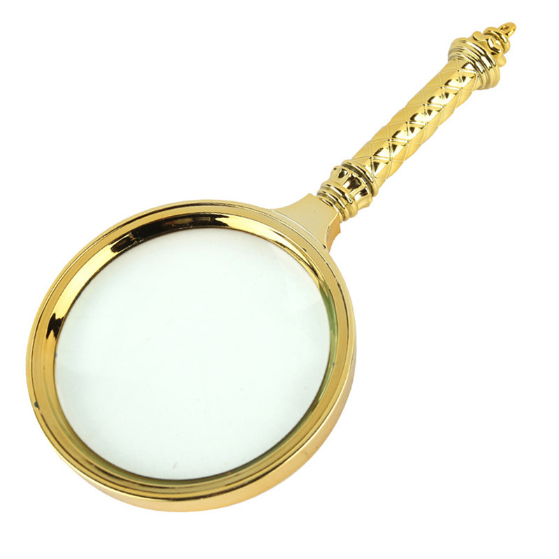 Golden European-style carved handle with a high-magnification, HD glass lens—perfect for elderly users at night markets and open-air fairs; the handle is detachable for easy use.