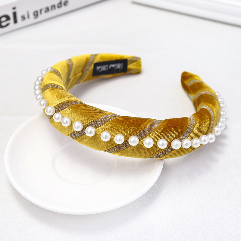 Korean New Style Velvet Sponge Pearl Hair Hoop Headband Solid Color Fabric Hair Accessories display picture 10