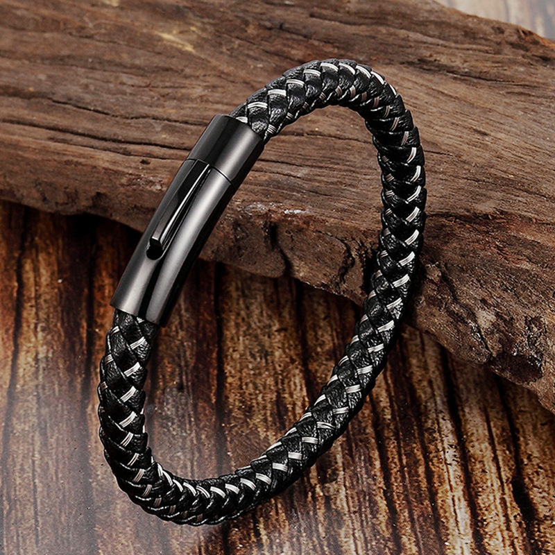 Simple Fashion Stainless Steel Bracelet Men's Charm Titanium Steel Wire Bracelet Magnet Socket European and American Hot Bracelet