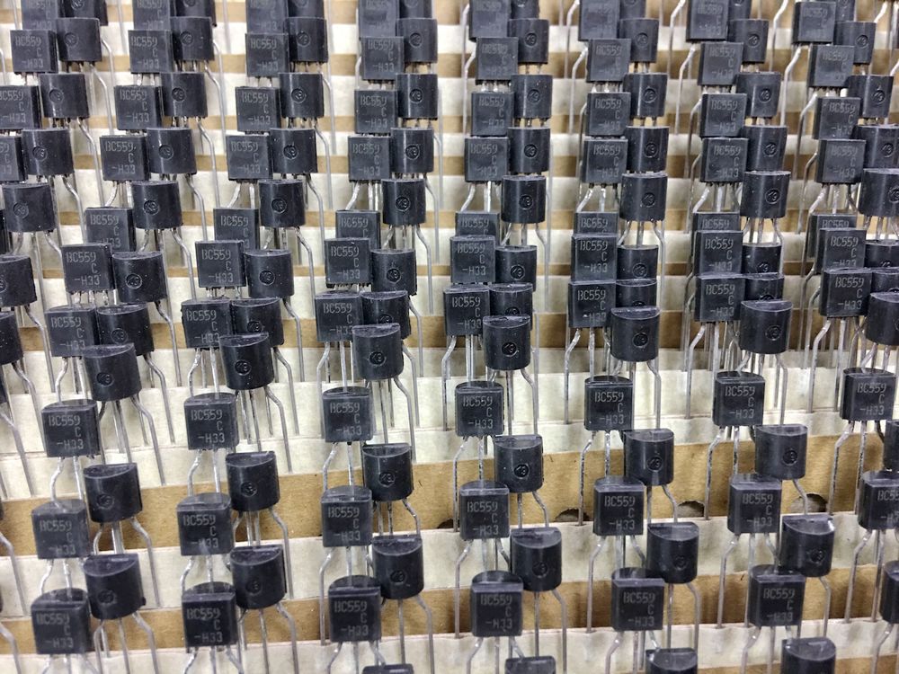 音响功放专用三极管 BC549C BC559C