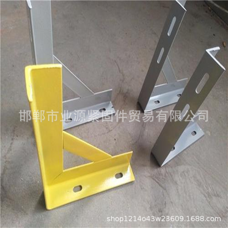 天然气管道支架 空调支架 定制喷塑三角支架 黄色 镀锌管道支架