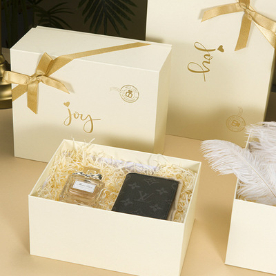 上海廠家直銷精美絲帶禮盒 大中小包裝盒 香水簡約禮物盒紙盒