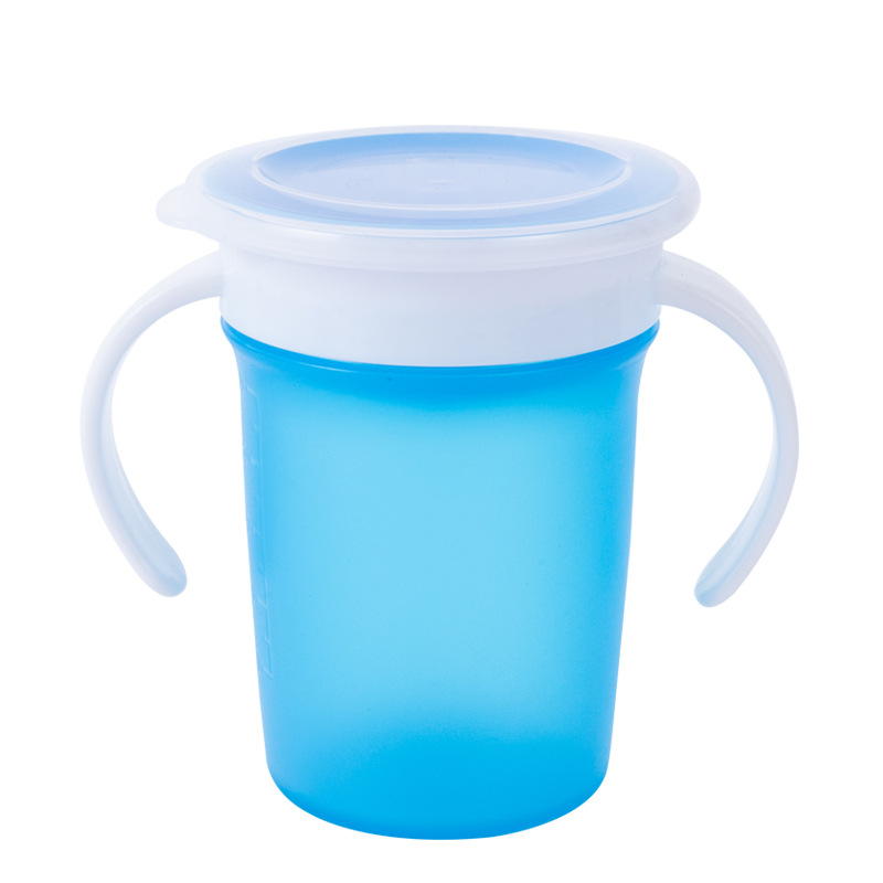 Taza de beber para niños 360 grados a prueba de fugas anti-estrangulamiento bebé bebiendo taza con mango Baby Magic Cup con tapa