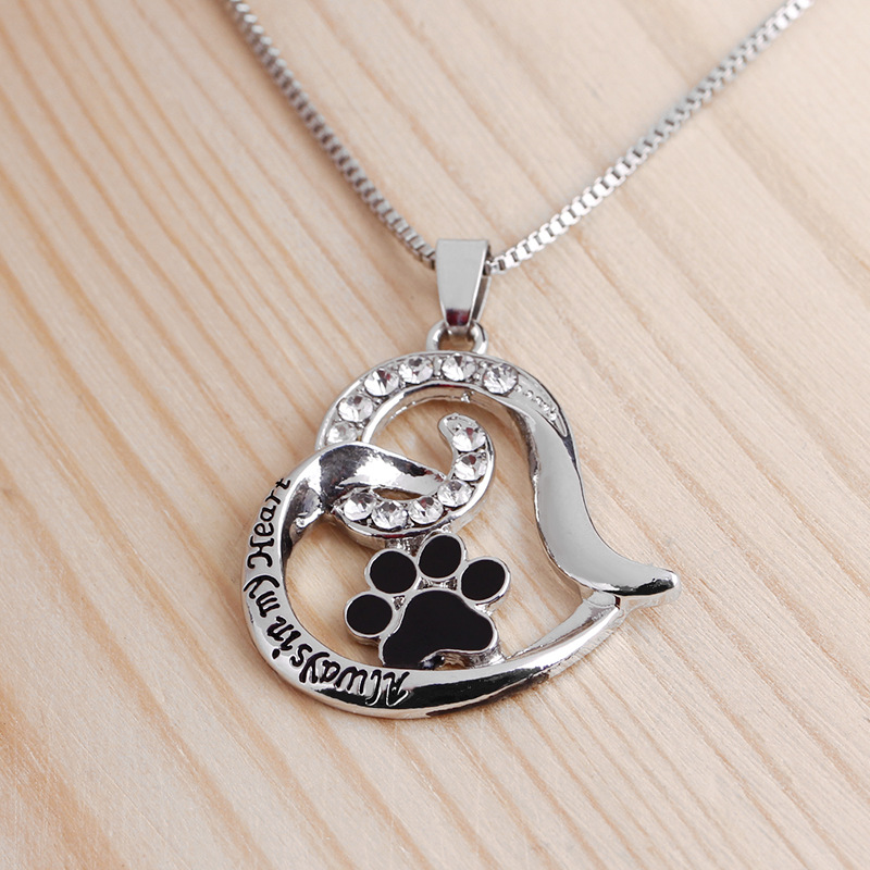 Fashion new love-shaped dog paw diamond lettering necklace