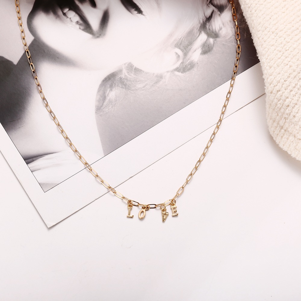 Fashion New Gold Alloy Clavicle Chain Retro Simple English Letter Women's Pendant Necklace Nihaojewelry display picture 4