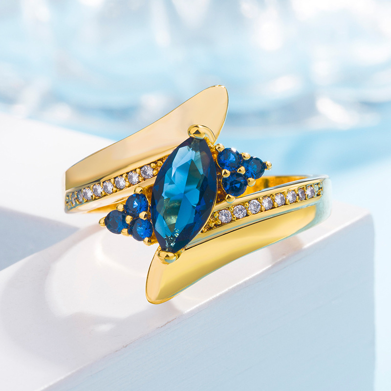 Elegant Zirconia Ring