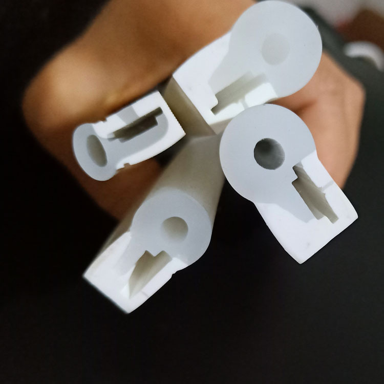 直销LED双色套管无光斑硅胶LED灯霓虹灯防水硅橡胶