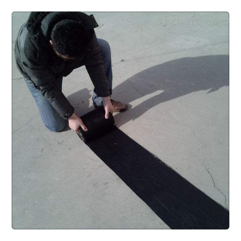 路面基层养护裂缝修补混凝土水泥路面防裂贴防水贴现货桥梁