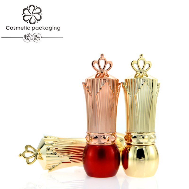 En stock venta al por mayor de oro rojo corona redondo irregular lápiz labial tubo bálsamo labial tubo vacío material de embalaje