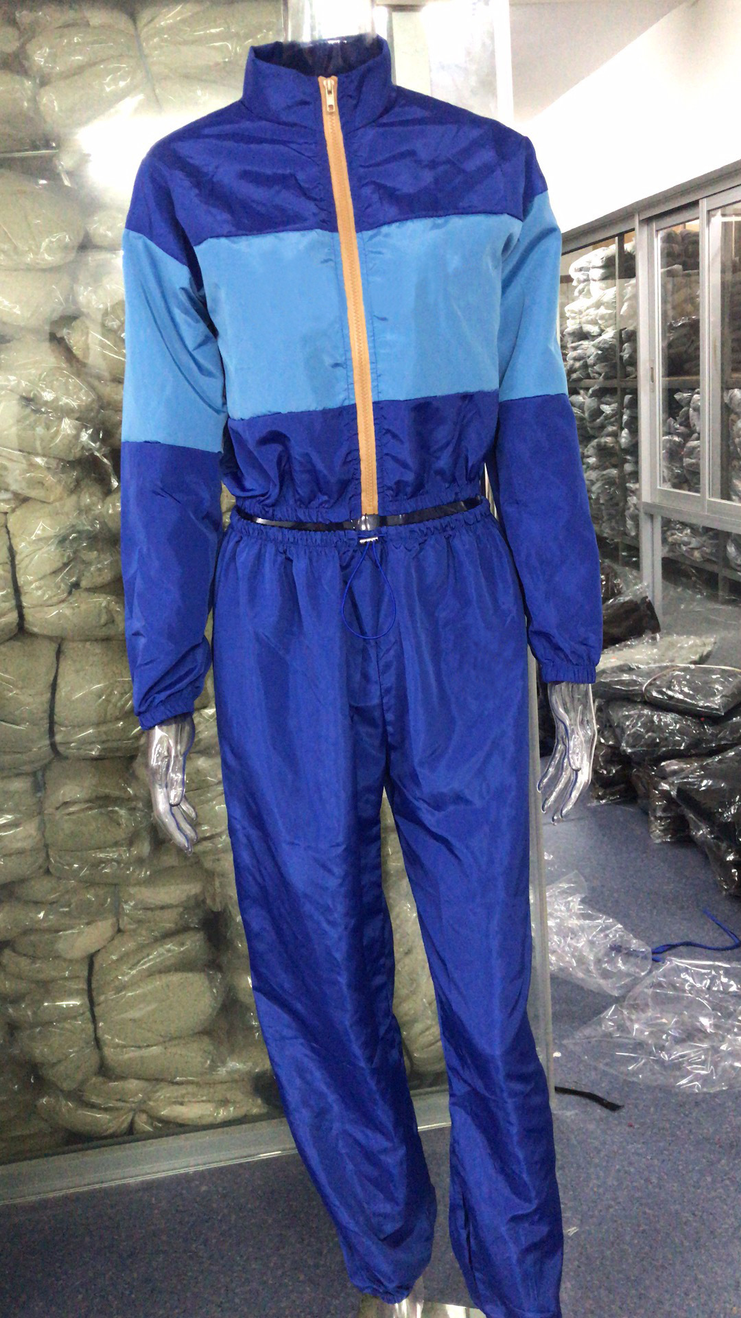 Costume femme en Tissu coupe-vent - Ref 3334881 Image 22