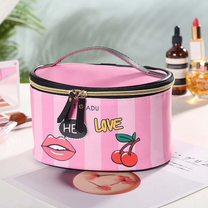 Elegant Heart Shape Pu Leather Oval Makeup Bags display picture 1