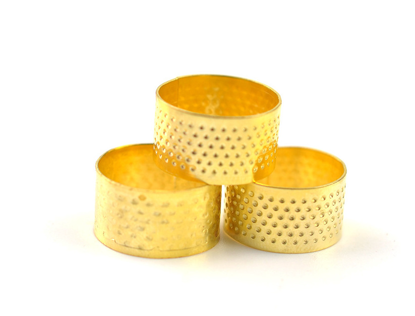 Inicio Costura Herramientas de bricolaje Cobre Dedal de oro para el hogar Costura Pin Dedal Aro