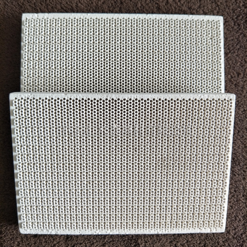 远红外发光板　8字型1.2mm孔径红外线蜂窝陶瓷片 135x94x13mm