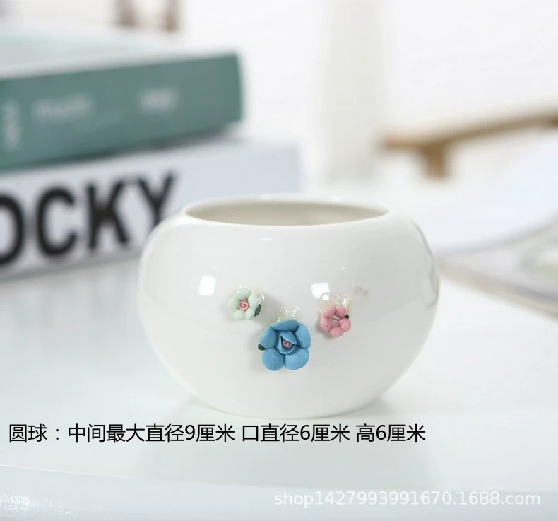 Ceramic creative white flowerpot, 2019