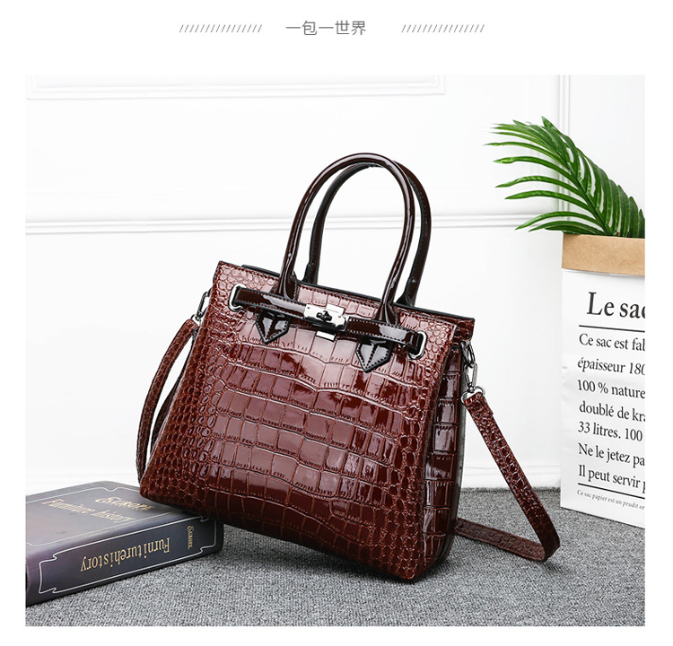 Fashion Crocodile Pattern Glossy Patent Leather Bag Wholesale Nihaojewelry display picture 7