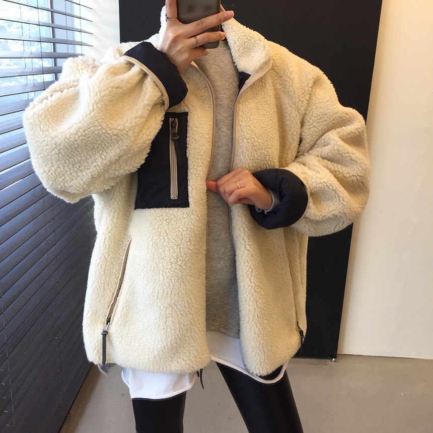 Women's Lamb Wool Coat With Pocket Detail And Stand Collar_voghion.com