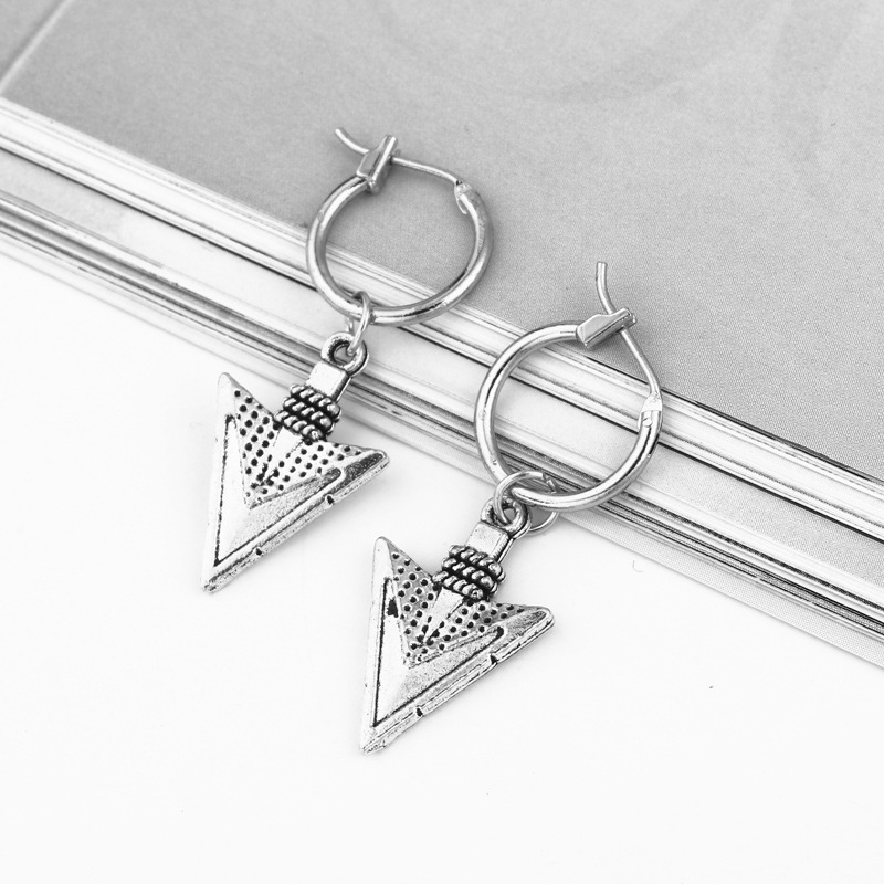 Hot Sale At  Retro Punk Ancient Silver Triangle Pendant Earclip Earrings European Ethnic Style Earrings display picture 3