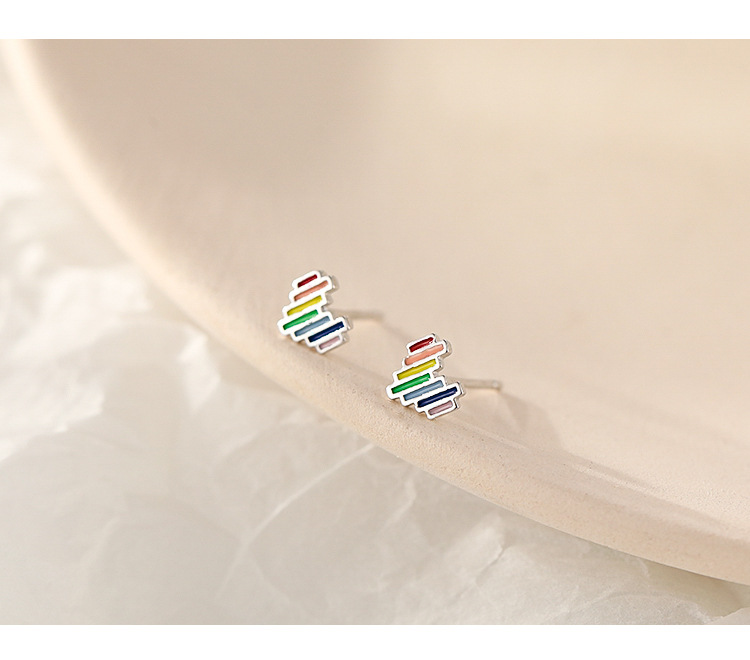 Cute Rainbow Heart Shape Stud Earrings display picture 1