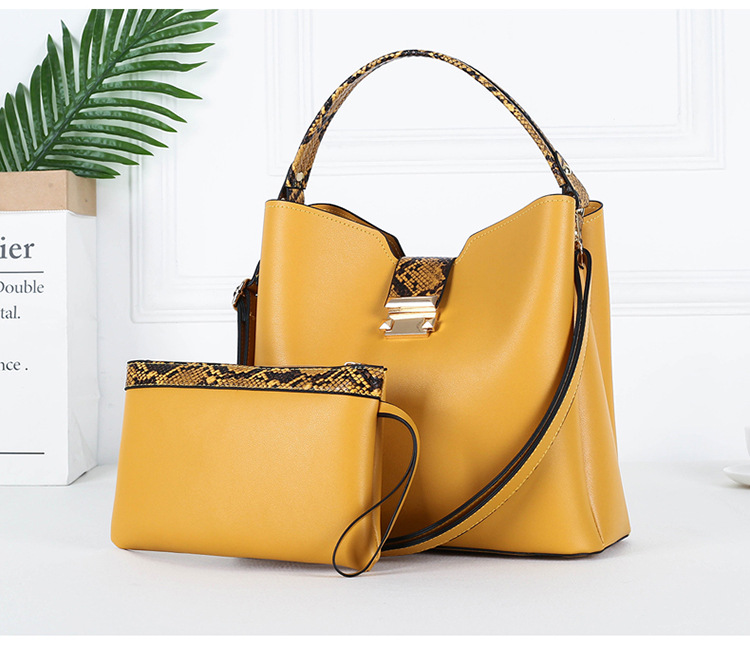 Women's Large Pu Leather Solid Color Vintage Style Square Buckle Bag Sets display picture 3
