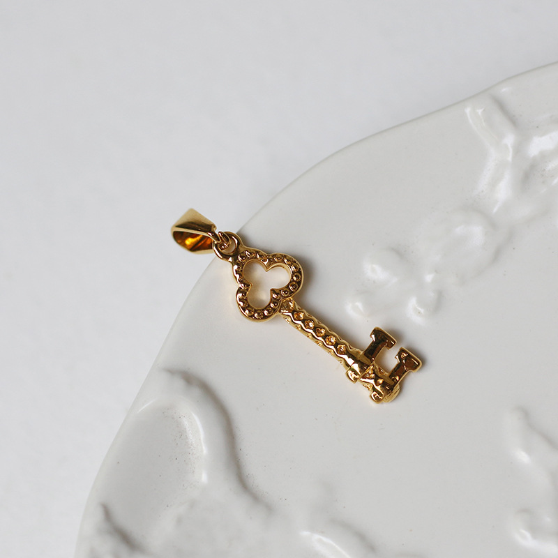 3g Weight PVD Coated Gold Plating Process Pendant Jewelry Making Type Real Gold Plated Plating Material DIY Jewelry Accessories Classification 1 Piece Quantity 304 Stainless Steel Material Moon, Rose Pattern Retro, Simple Style Style Waterproof Non Tarnish Craft 1 Piece 304 Stainless Steel PVD Coated Real Gold Plated Moon Rose Pendant DIY Jewelry Accessories 24