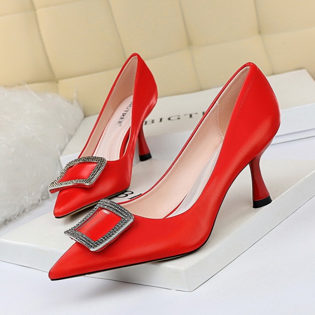 Fashion High-heeled Wine Cup Silk Satin Shallow Point Drill Shoes