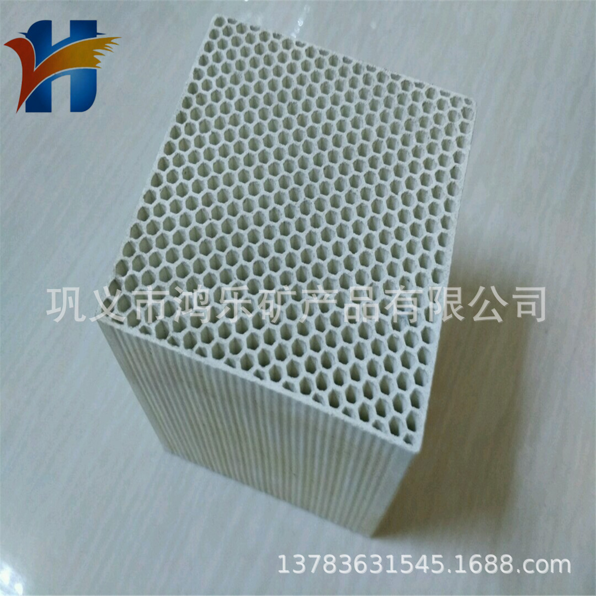 挤塑成型微波-红外联合干燥高温煅烧多孔蜂窝陶瓷蓄热体砖