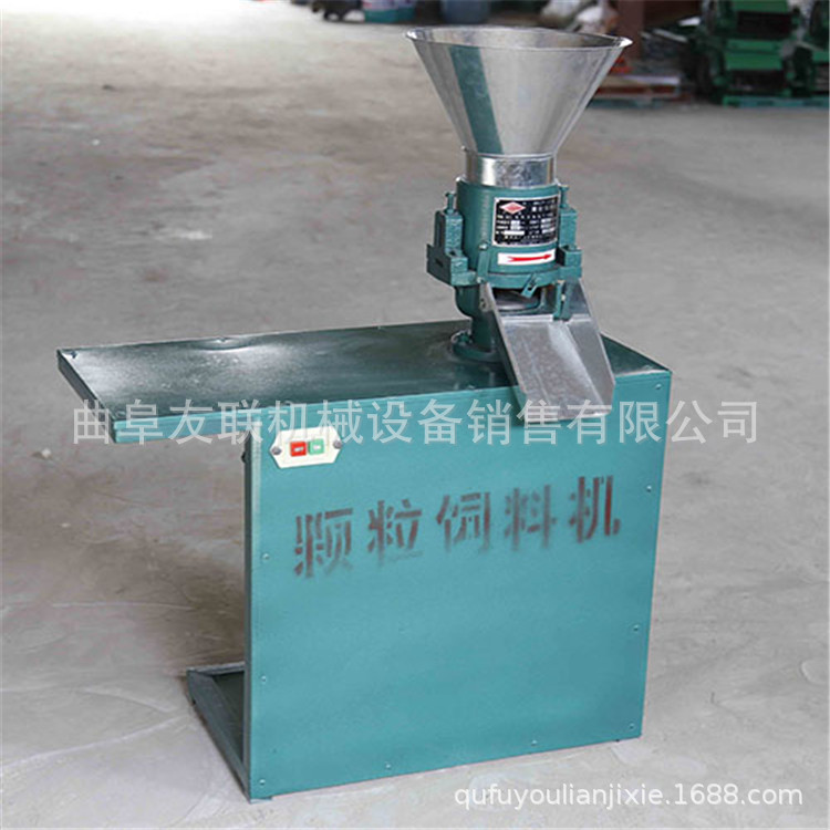 玉米秸秆造粒机 鱼饲料颗粒机 新款小型四辊两项电饲料颗粒机67