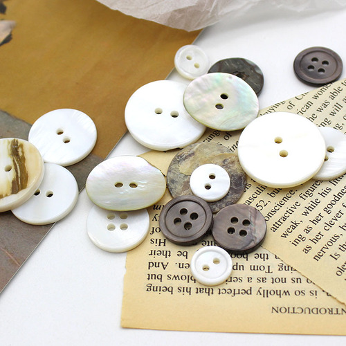 Shell button round button fashionable two-eyed Masibei shirt shell button small fragrant style clothes button accessories