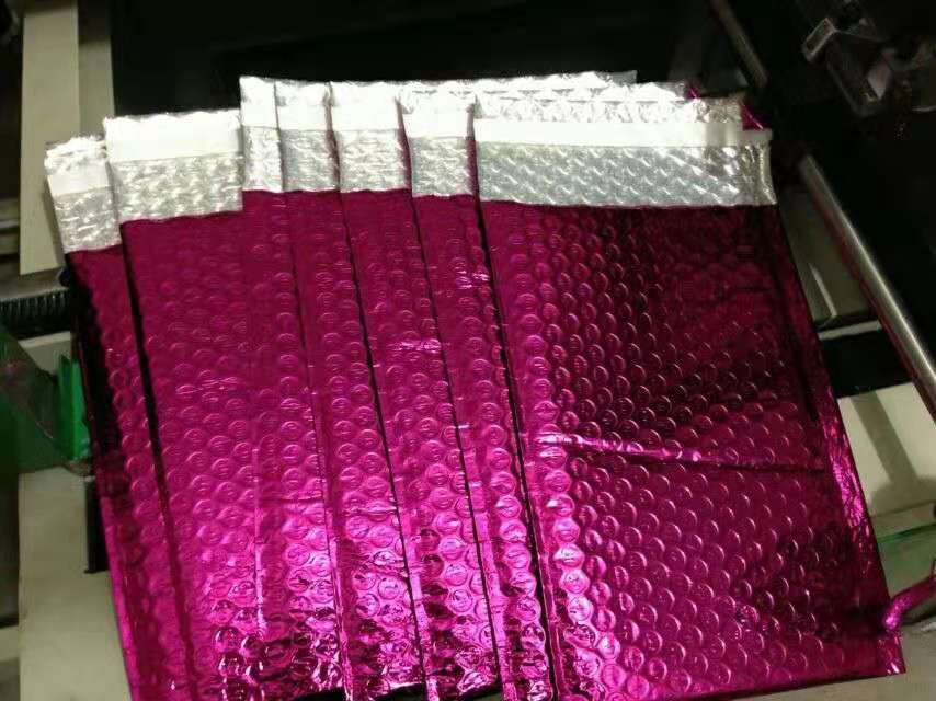 Bubble film bag maker