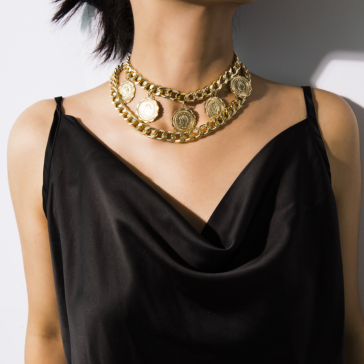 Schmuck Geometrie Dicke Kette Mehrschichtige Dekoration Weibliche Persönlichkeit Relief Figur Anhänger Quaste Halskette_voghion.com