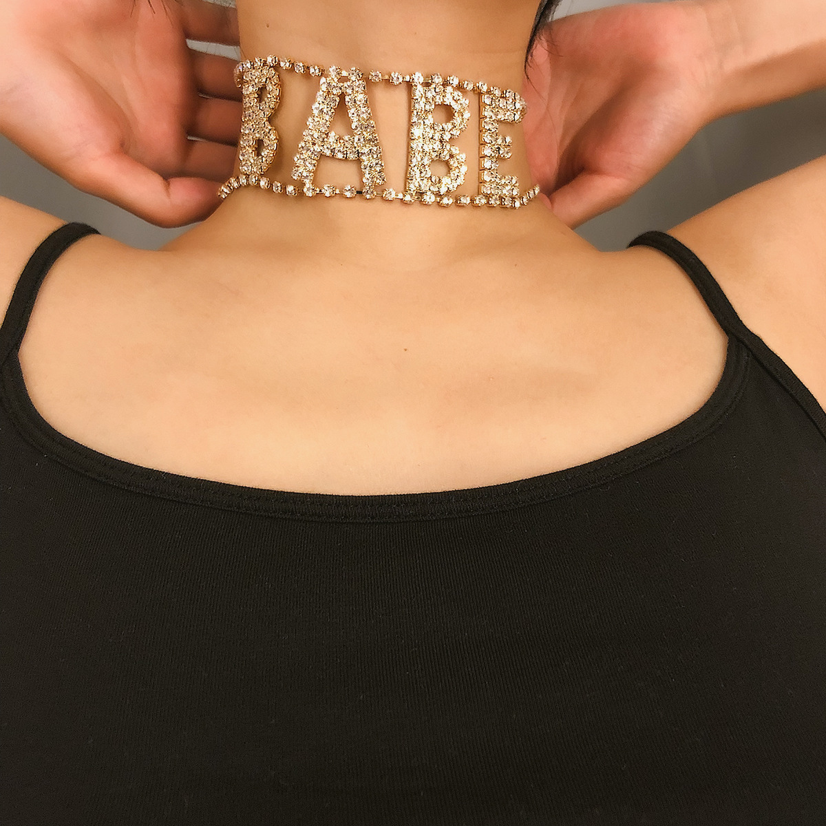 Nuevo Artículo De Diamantes Flash Exagerado De Moda Con Letras De Diamantes Babe Collar display picture 3